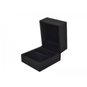 LUXURY SOFT-TOUCH BLACK RING BOX, 46x51x36mm