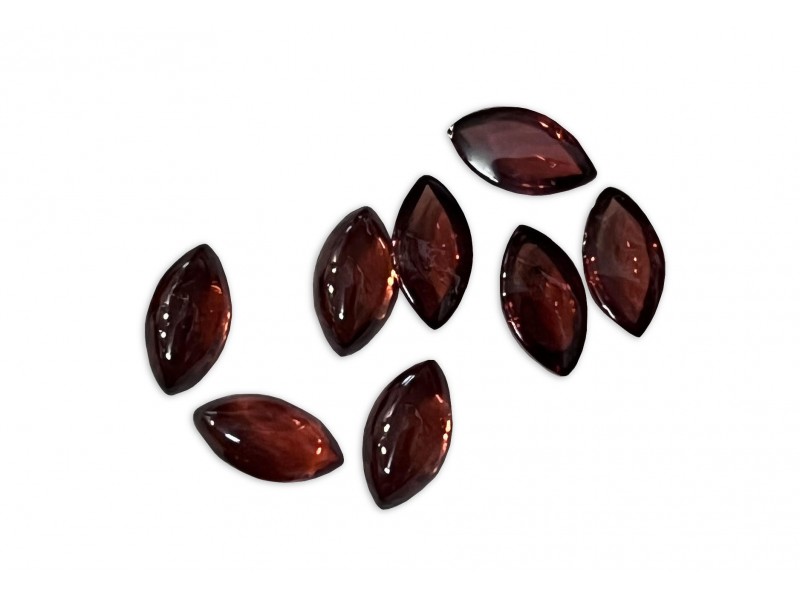 Garnet Cabs, Marquise, 3 x 6 mm