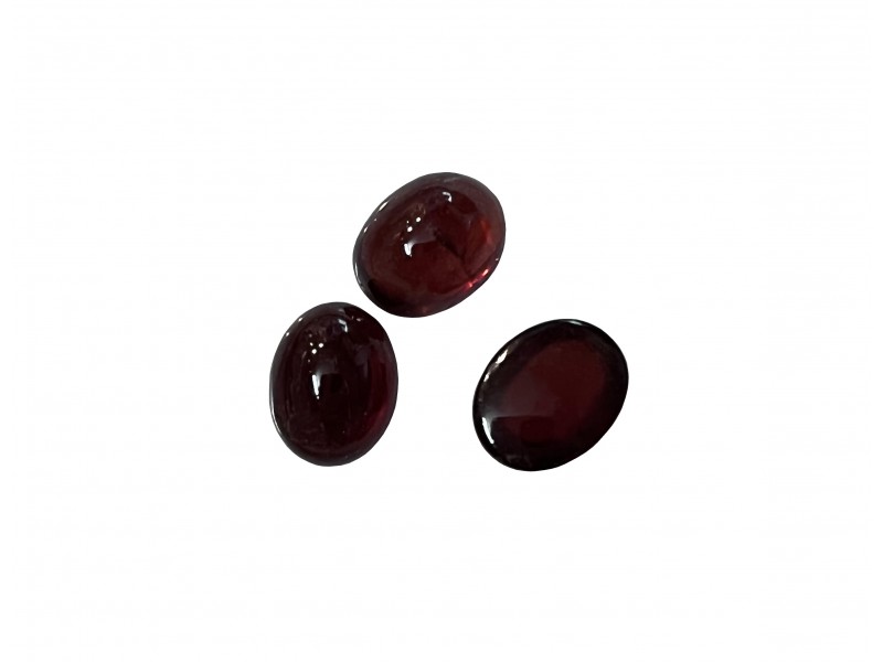 Garnet Cabs, Oval, 4 x 5 mm