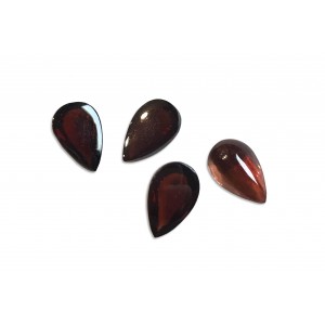 Garnet Cabs, Pear, 6 x 8 mm