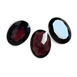 Garnet Cut Stone, Buff Top. oval shape