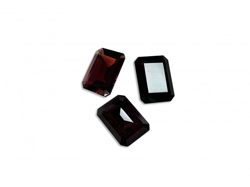 garnet faceted octagon 4x6mm