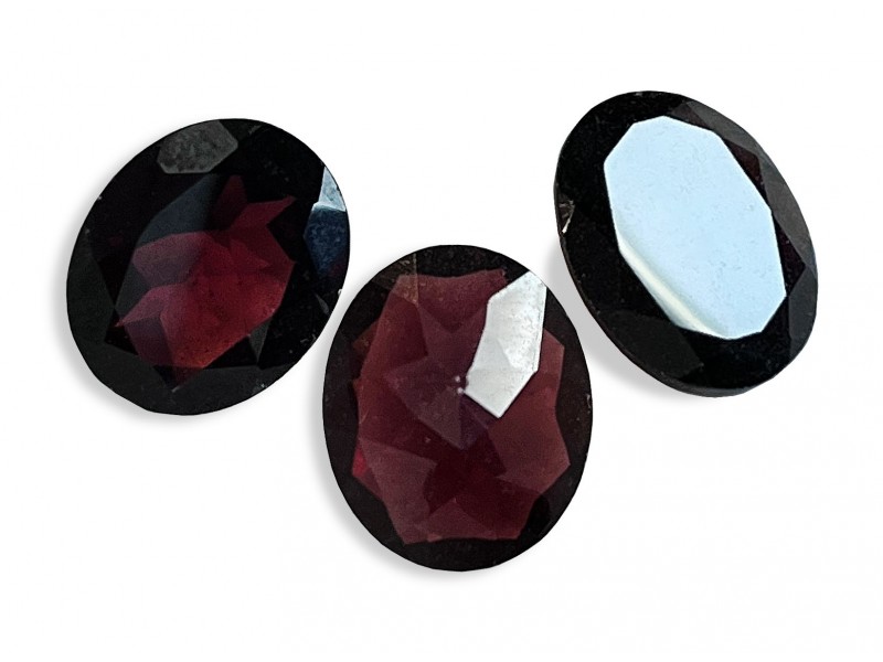 garnet faceted oval 10x12mm