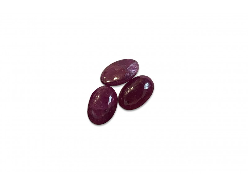 Ruby Cabs, Oval, 4 x 6 mm 